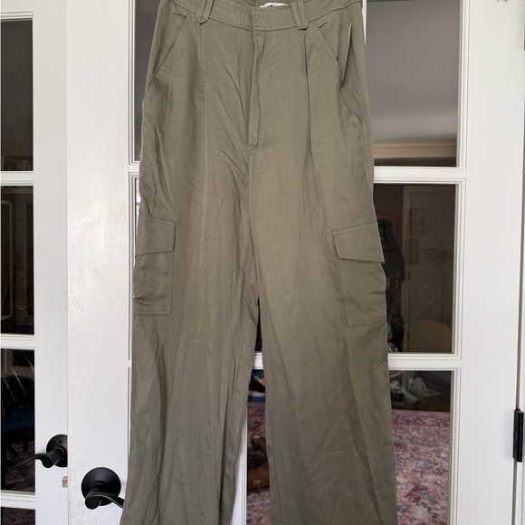 Vigoss Pants - NWT Vigoss Olive Utility Cargo Pants